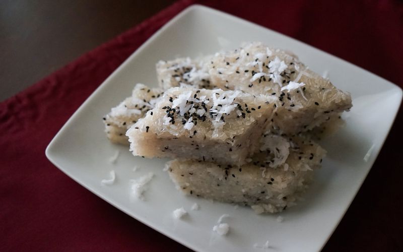 Riso glutinoso al cocco con patate dolci e fagioli