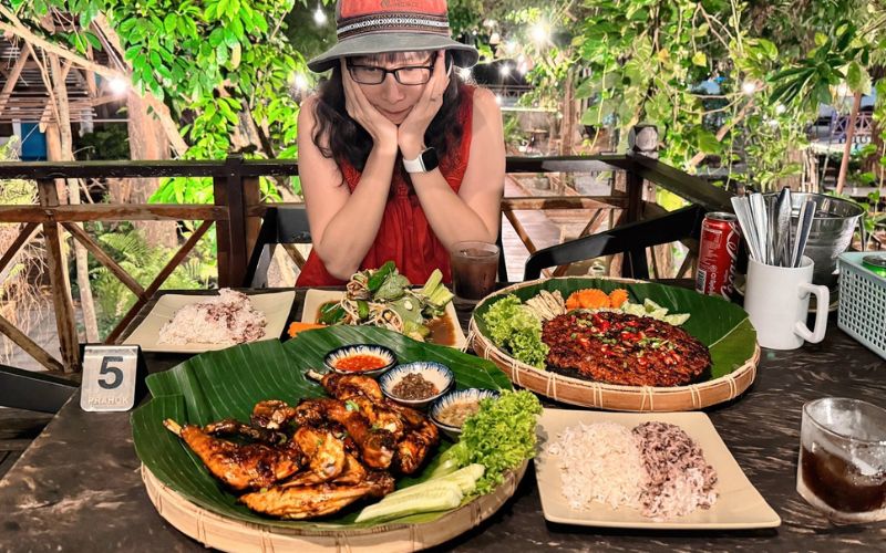 Etichetta a tavola durante il tuo viaggio in Cambogia