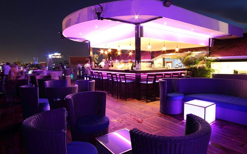 Le Moon Rooftop Bar