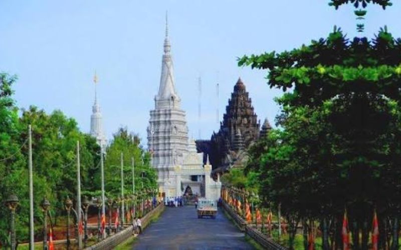 Phnom Pros e Phnom Srei