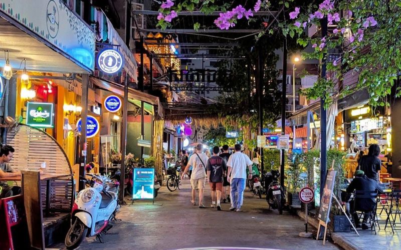 La Via dei Bar di Bassac Lane e BKK1