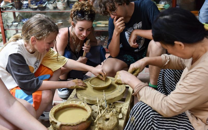Modellare la ceramica