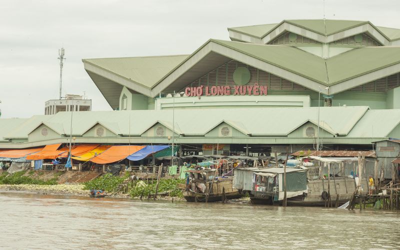 Il Mercato Galleggiante di Long Xuyen
