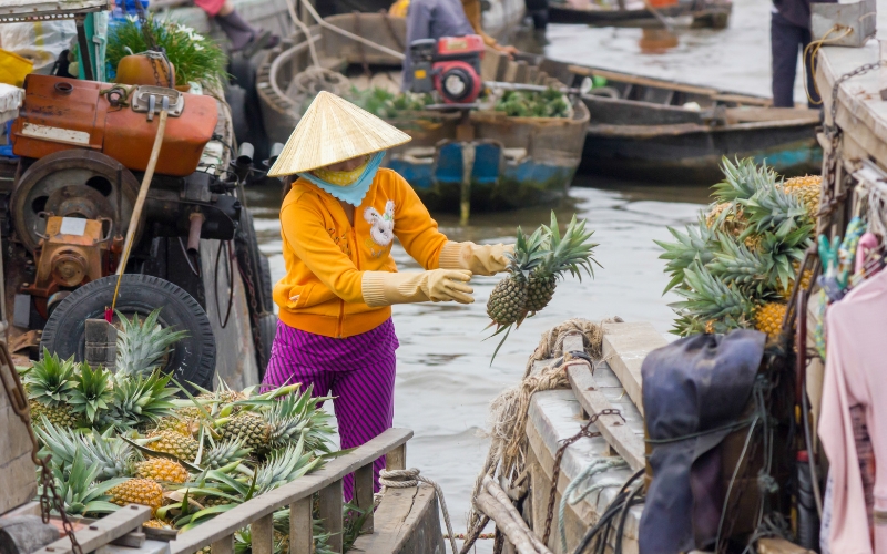 Mercato galleggiante nel Delta del Mekong