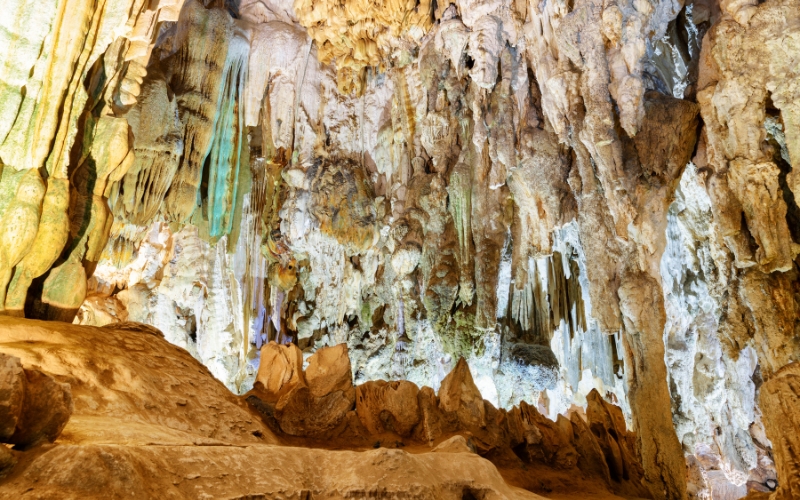 Geologia e storia delle grotte di Phong Nha