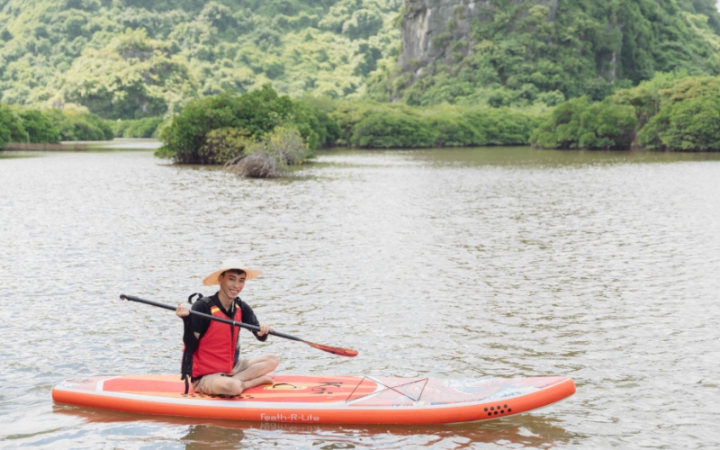 Kayak tra le mangrovie
