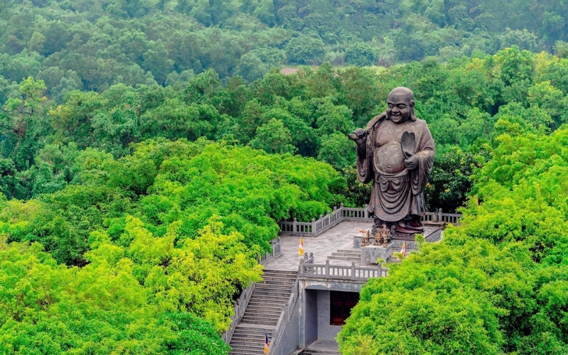 Il colosso buddhista del Vietnam
