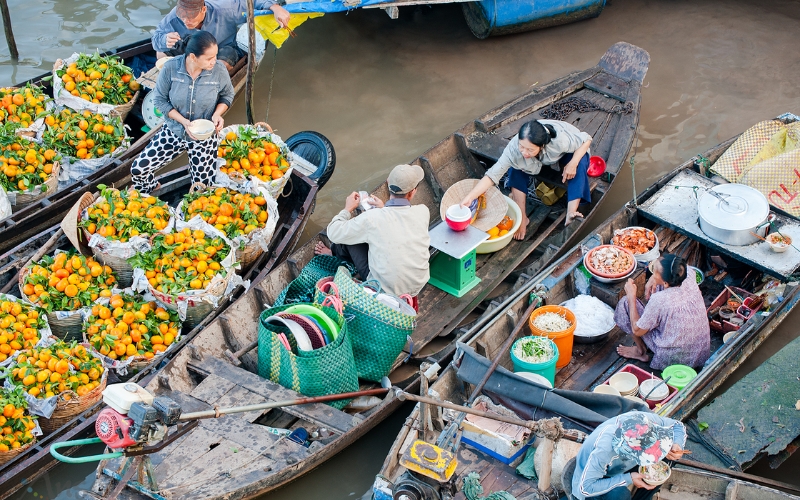 Mercato galleggiante di Chau Doc
