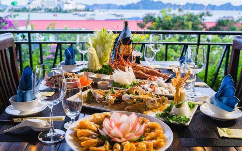 Pranzo e caff&egrave; nella zona Hai Ba Trung - Vo Thi Sau - Pasteur