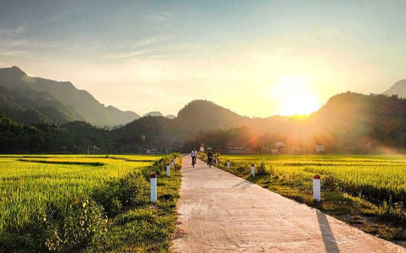 Tramonti romantici nella Valle di Mai Chau