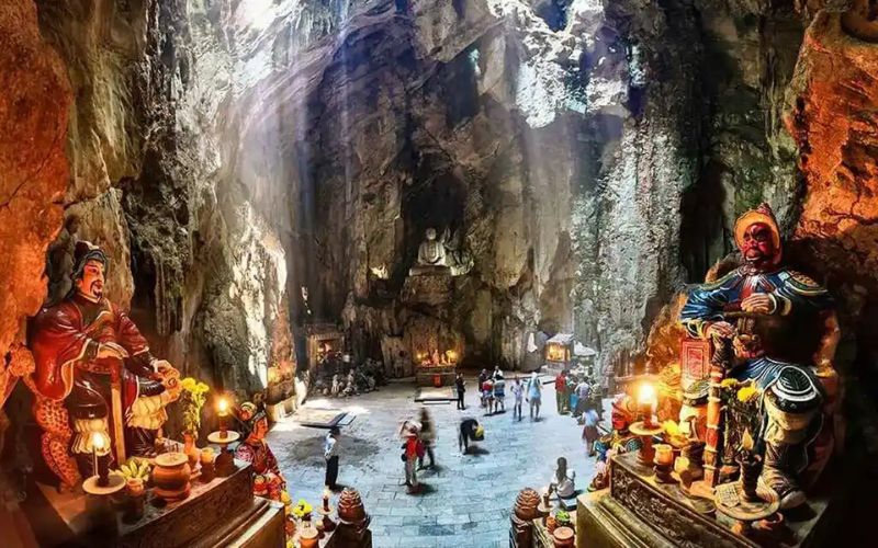 Grotta Am Phu