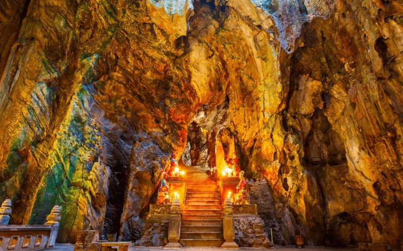 Grotta Huyen Khong