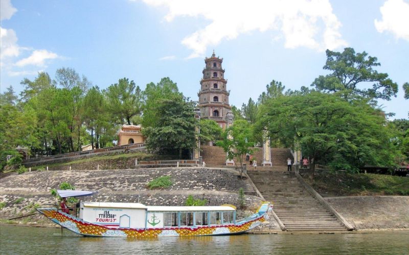 La Pagoda di Thien Mu e Fiumi dei Profumi