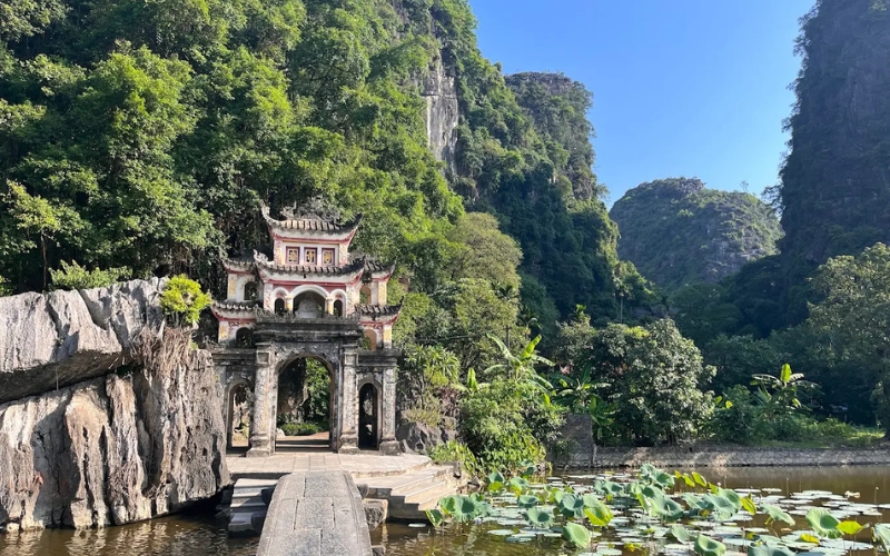 La pagoda di Bich Dong