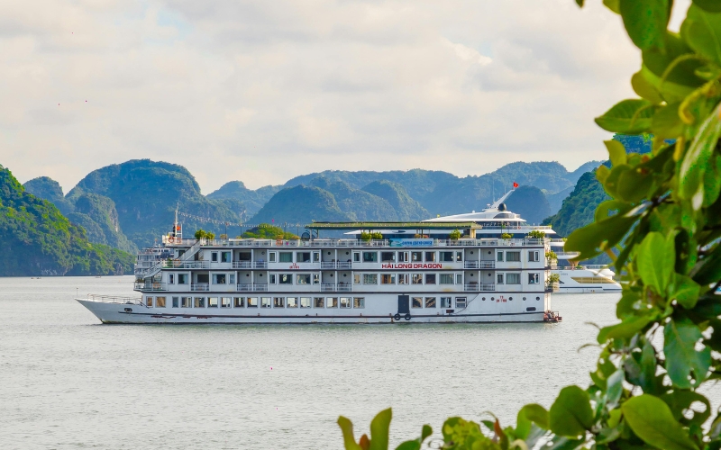 Una crociera nella Baia di Halong