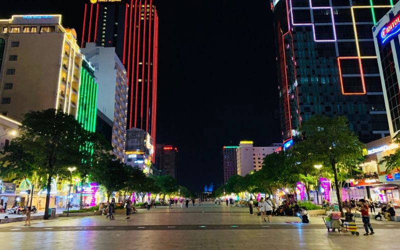 La via pedonale di Nguyen Hue