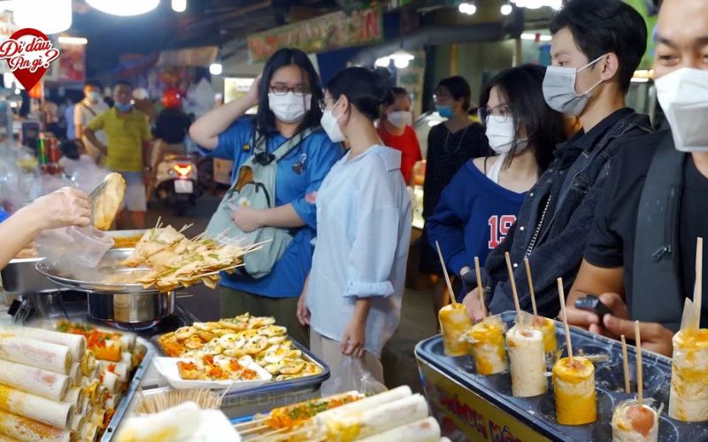 Mercato notturno Ho Thi Ky