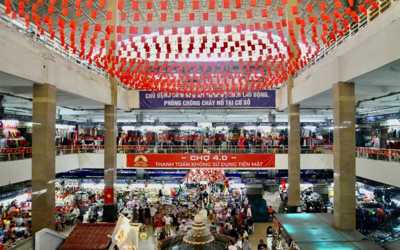 Il mercato di Dong Xuan