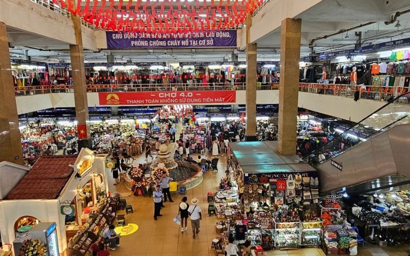 Il mercato Dong Xuan
