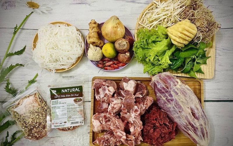 Gli ingredienti della Bun Bo Hue