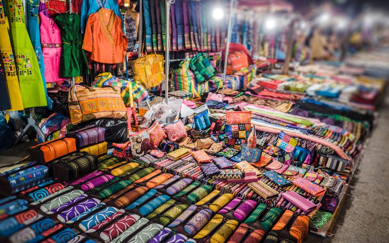 Frasi utili al ristorante e al mercato in Laos