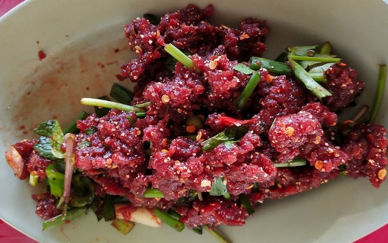 Carne e pesce crudi o poco cotti