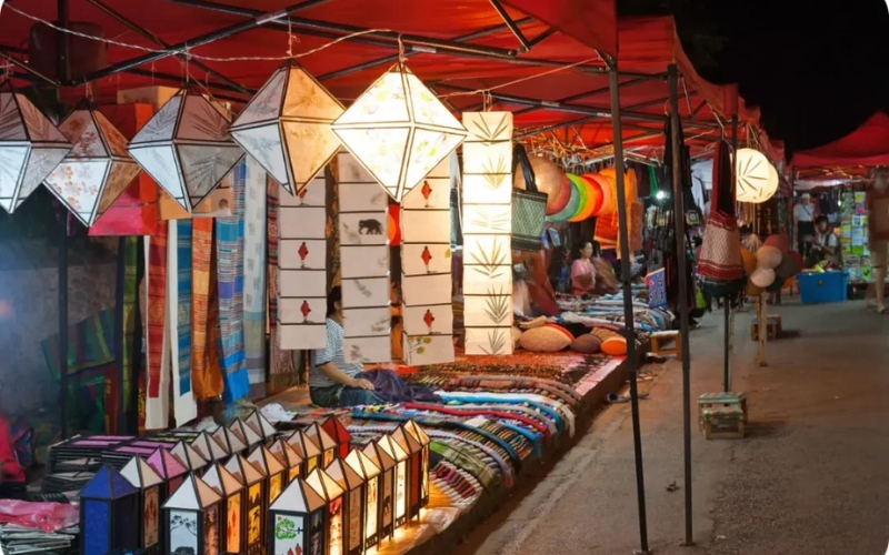 Mercato notturno di Luang Prabang