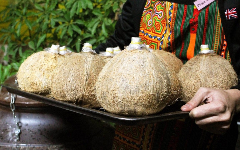 Vin de coco Ben Tre Vietnam