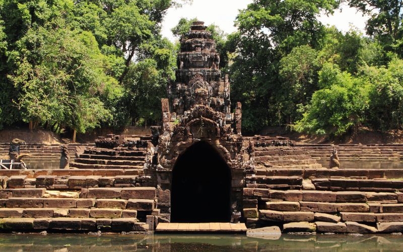 Visite le temple Neak Pean