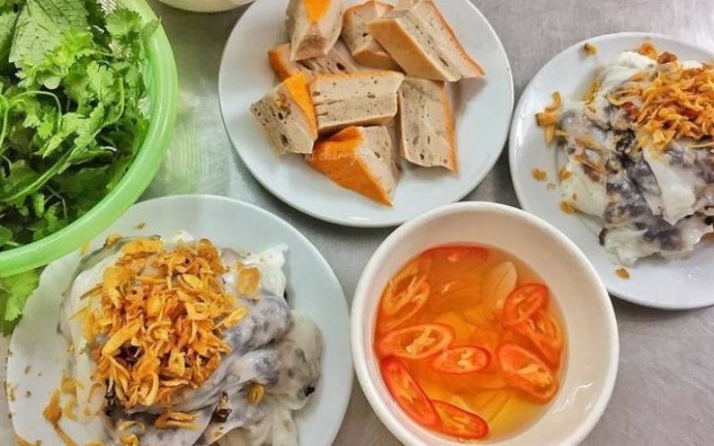 B&aacute;nh cuốn &agrave; Hanoi