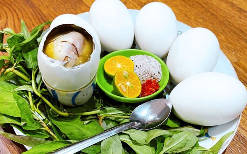 Balut ou oeufs f&eacute;cond&eacute;