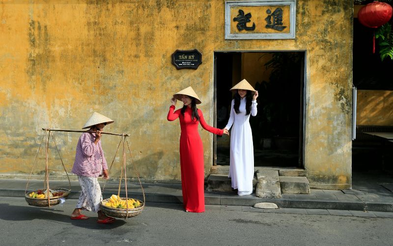 Ao dai, costume traditionnel vietnamien