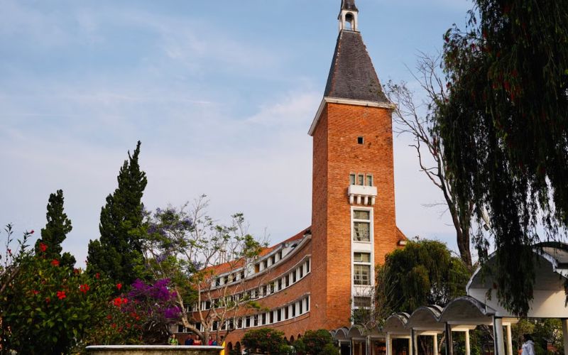 lyc&eacute;e Yersin