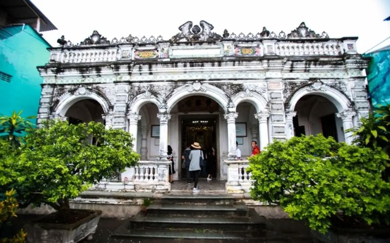 maison Huynh Thuy Le
