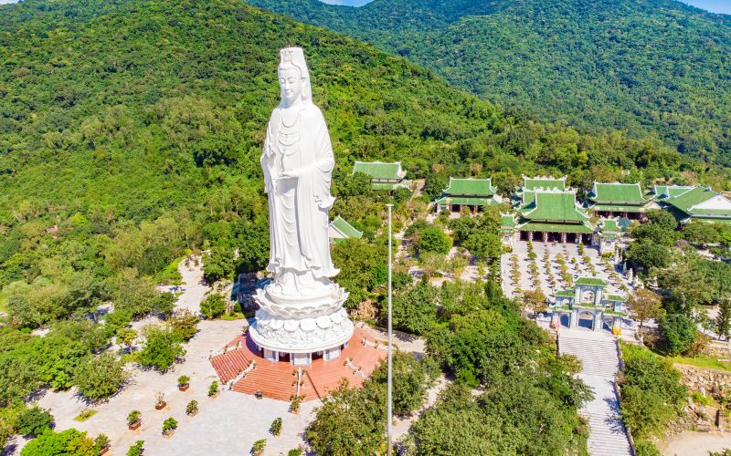 Visiter la pagode Linh Ung