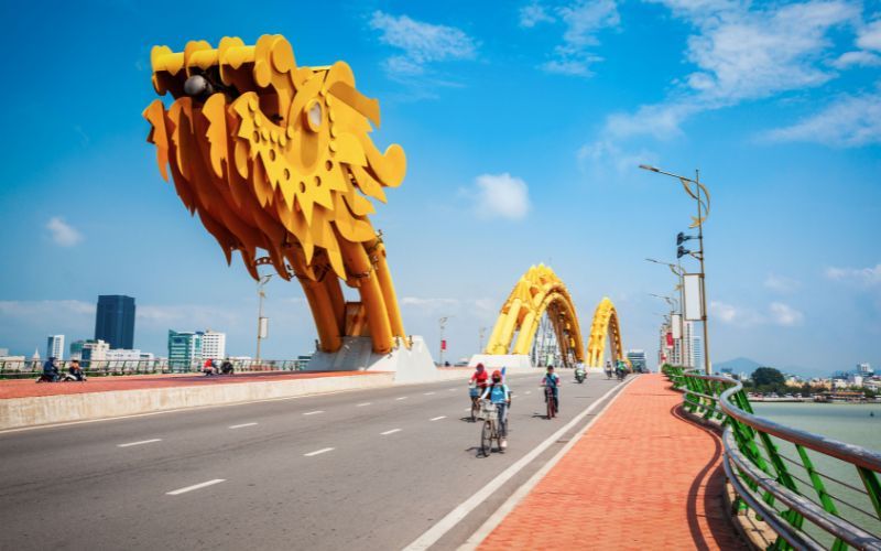 Pont du Dragon &agrave; Da Nang