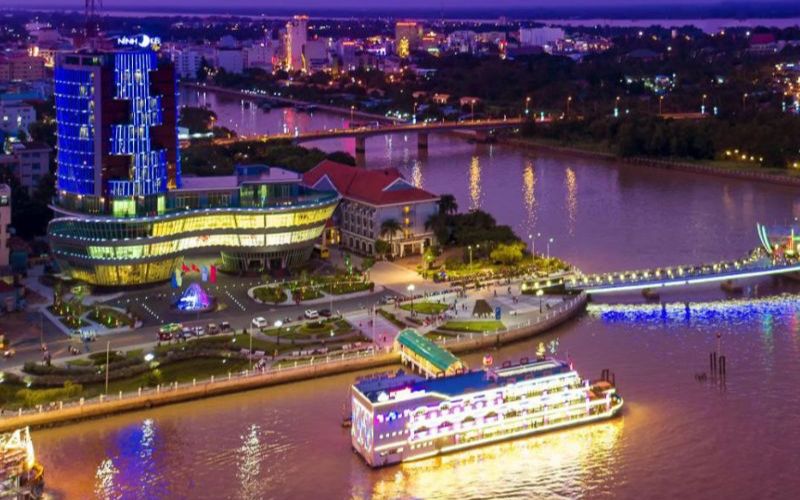 Se promener le long du quai Ninh Kieu