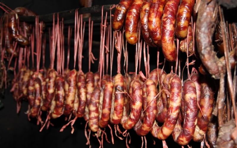 Lạp xưởng - la saucisse fum&eacute; de montagne