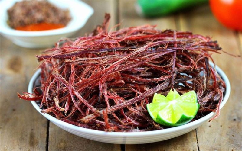 Thịt tr&acirc;u g&aacute;c bếp - le buffle fum&eacute;