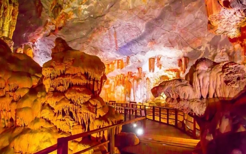Grottes baie d’Halong