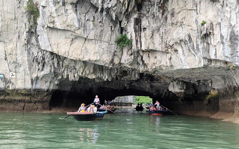 Grottes baie d’Halong