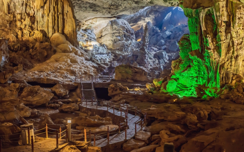 Grottes baie d’Halong