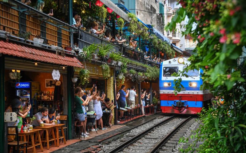 Rue du train &agrave; Hanoi