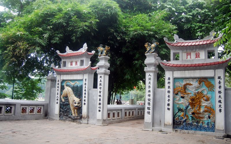 Temple Ngoc Son