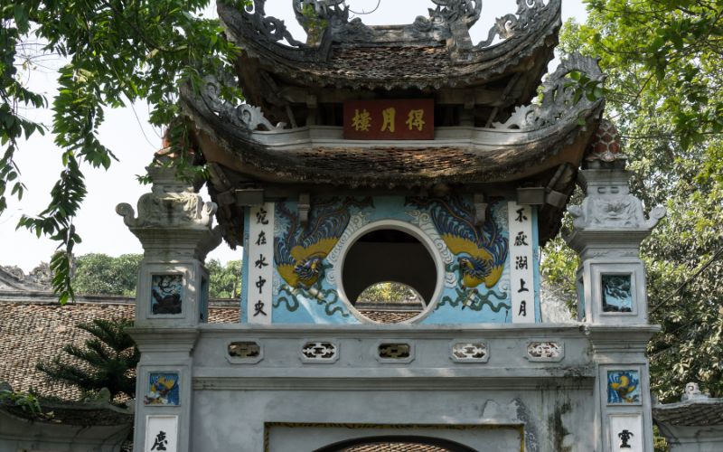 Temple Ngoc Son