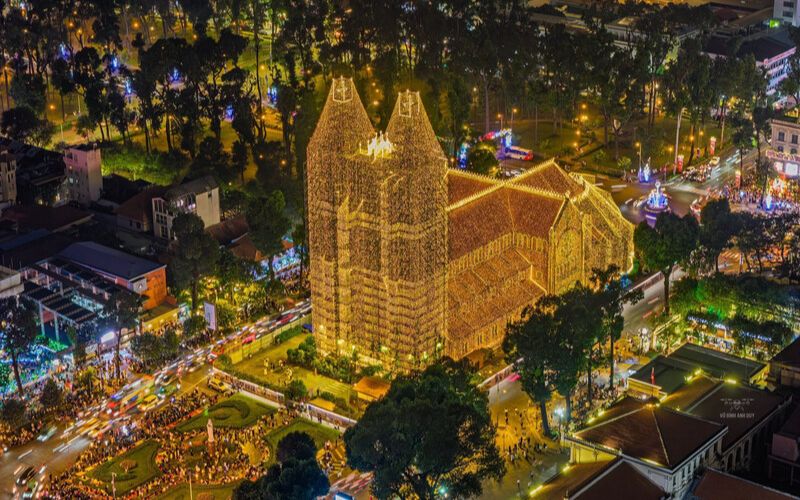 Cath&eacute;drale Notre-Dame pendant No&euml;l