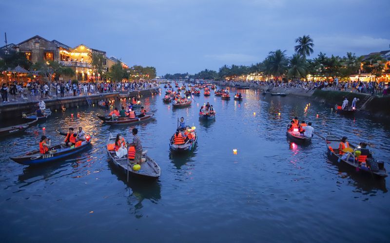 Balade en bateau sur la rivi&egrave;re Hoai