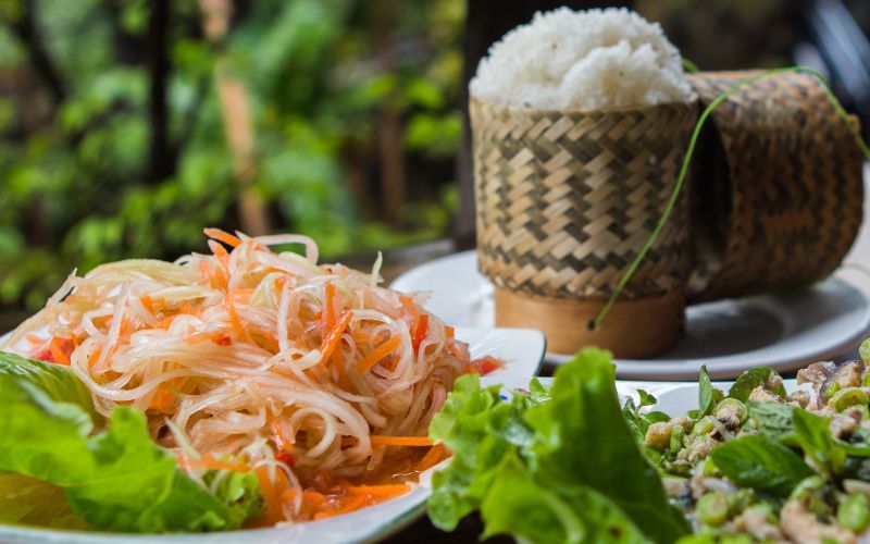 Street food au Laos : les meilleures spécialités à déguster