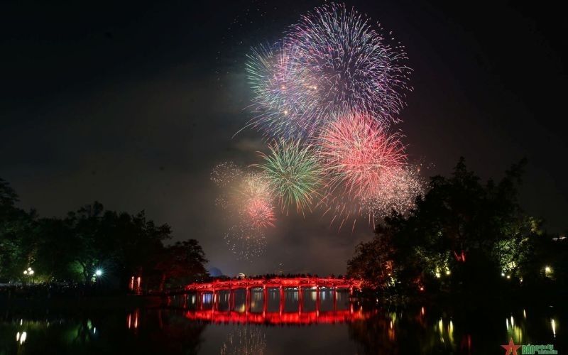 Feu d&rsquo;artifice du T&ecirc;t &agrave; Hanoi