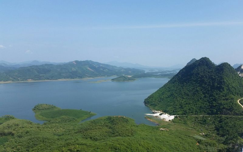 Lac Thac Ba